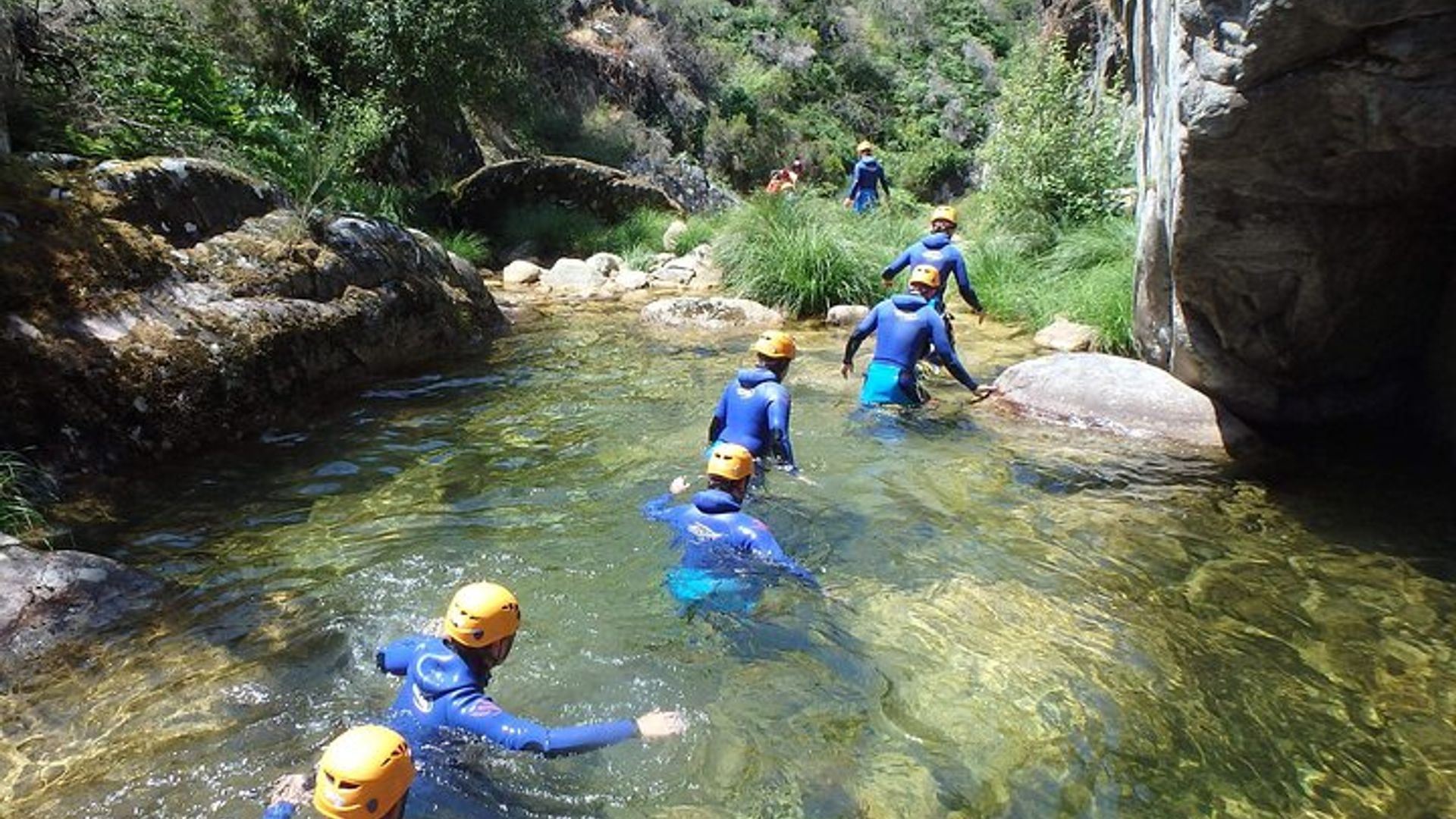 Aventure canyoning Geres en petit groupe à Porto