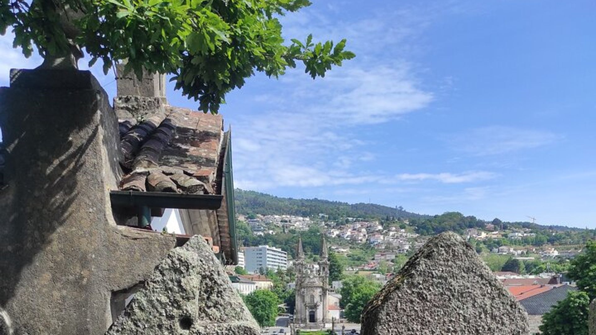 Mittelalterliche Guimarães- bei Dämmerung oder Tageszeit -von Porto oder Braga