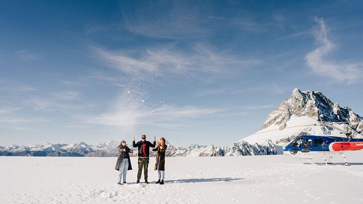 Queenstown: Southern Glacier 50-Minute Helicopter Flight