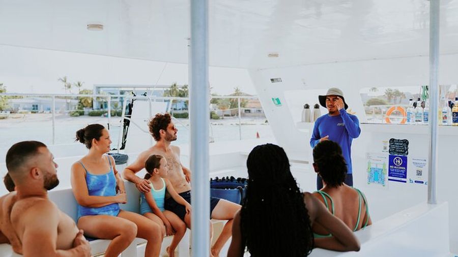 Iconic Aruba Sail and Snorkel Experience
