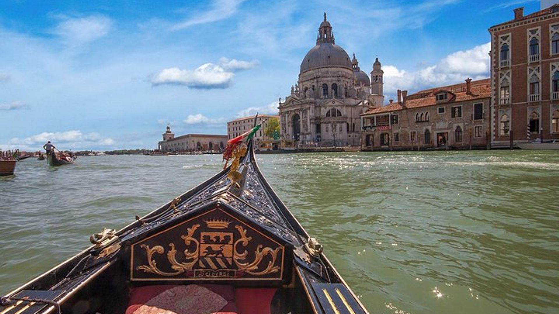 Enchanting Venice: Private Gondola Experience