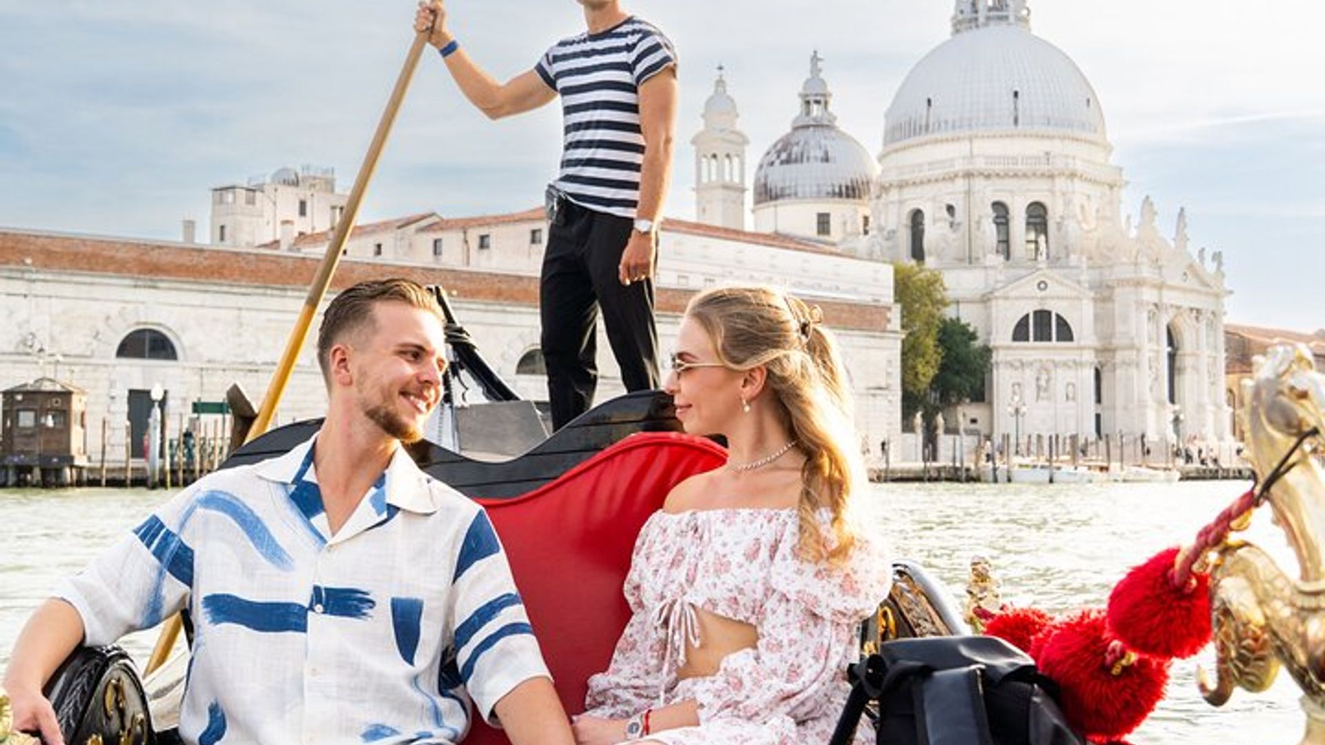 Servizio Fotografico in Gondola tra i Gioielli di Venezia