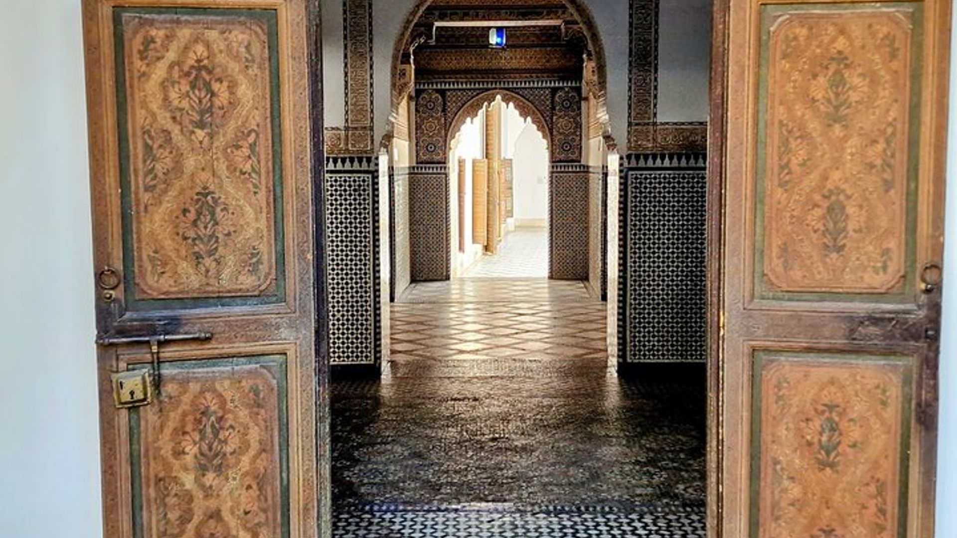 Tour de Descoberta de Marrakech: Palácio Bahia e Túmulos Saadianos