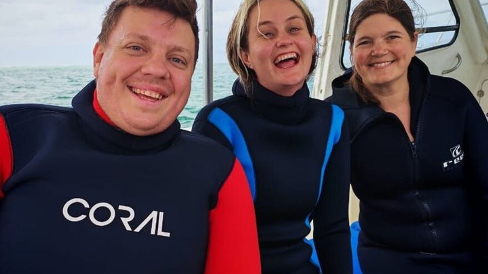 Buceo en jaula con tiburones en Sudáfrica