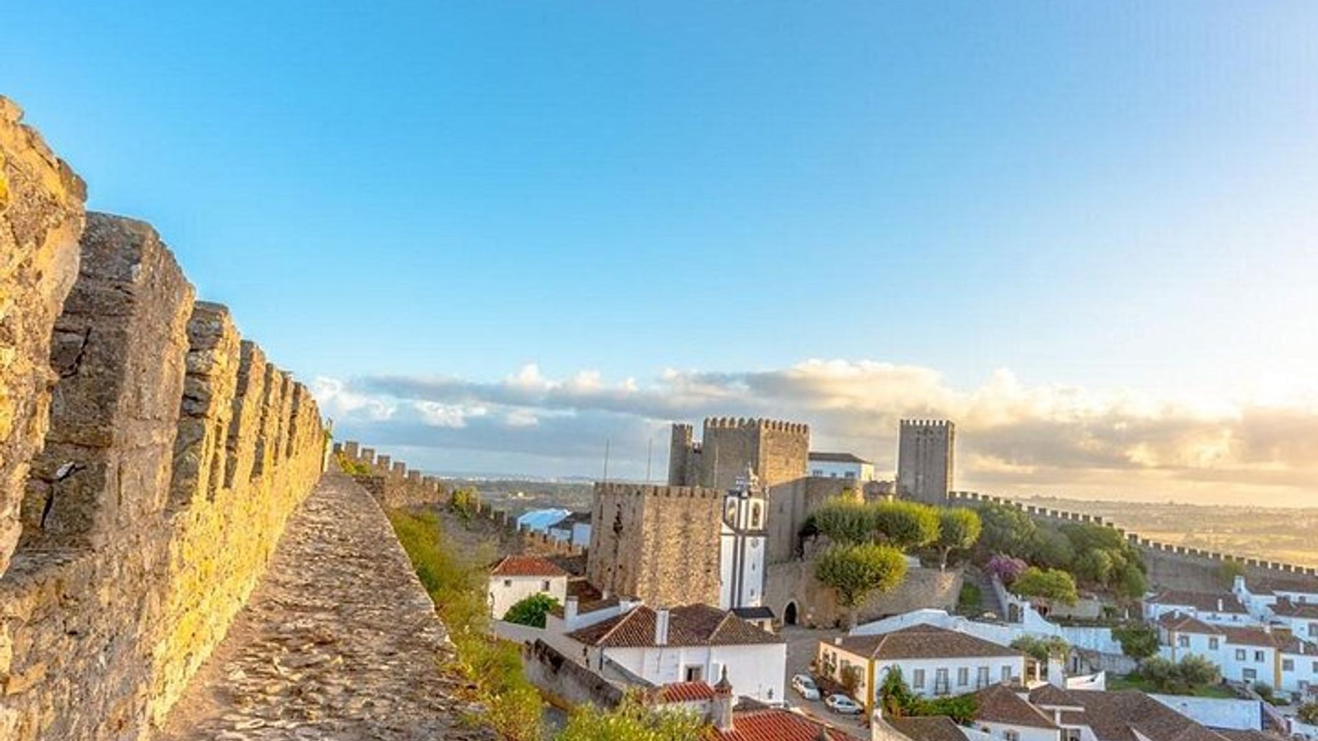 Demi-journée Visite privée à Obidos et à Nazaré De LISBONNE