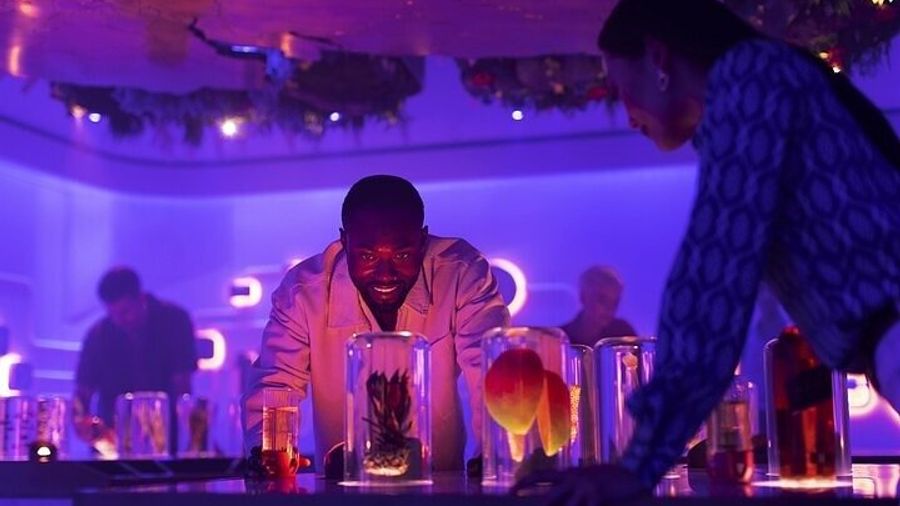 Edinburgh: Johnnie Walker Experience Whisky Tour and Drinks