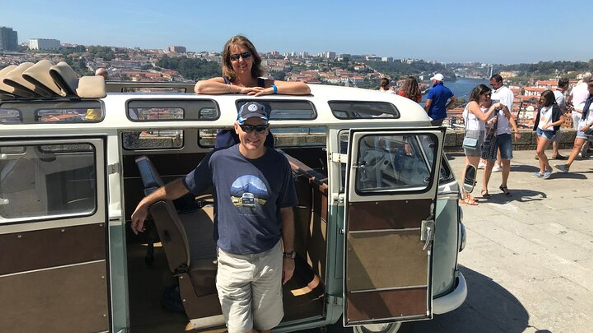Puerto: Tour Exclusivo en VW Kombi (2 a 8 personas)