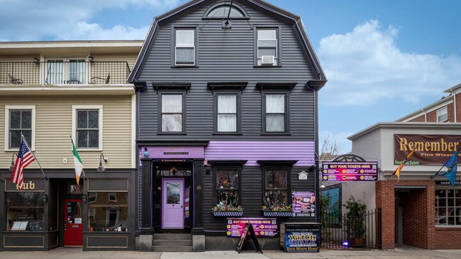 Salem Witch Walking Tour Led by a Practicing Witch