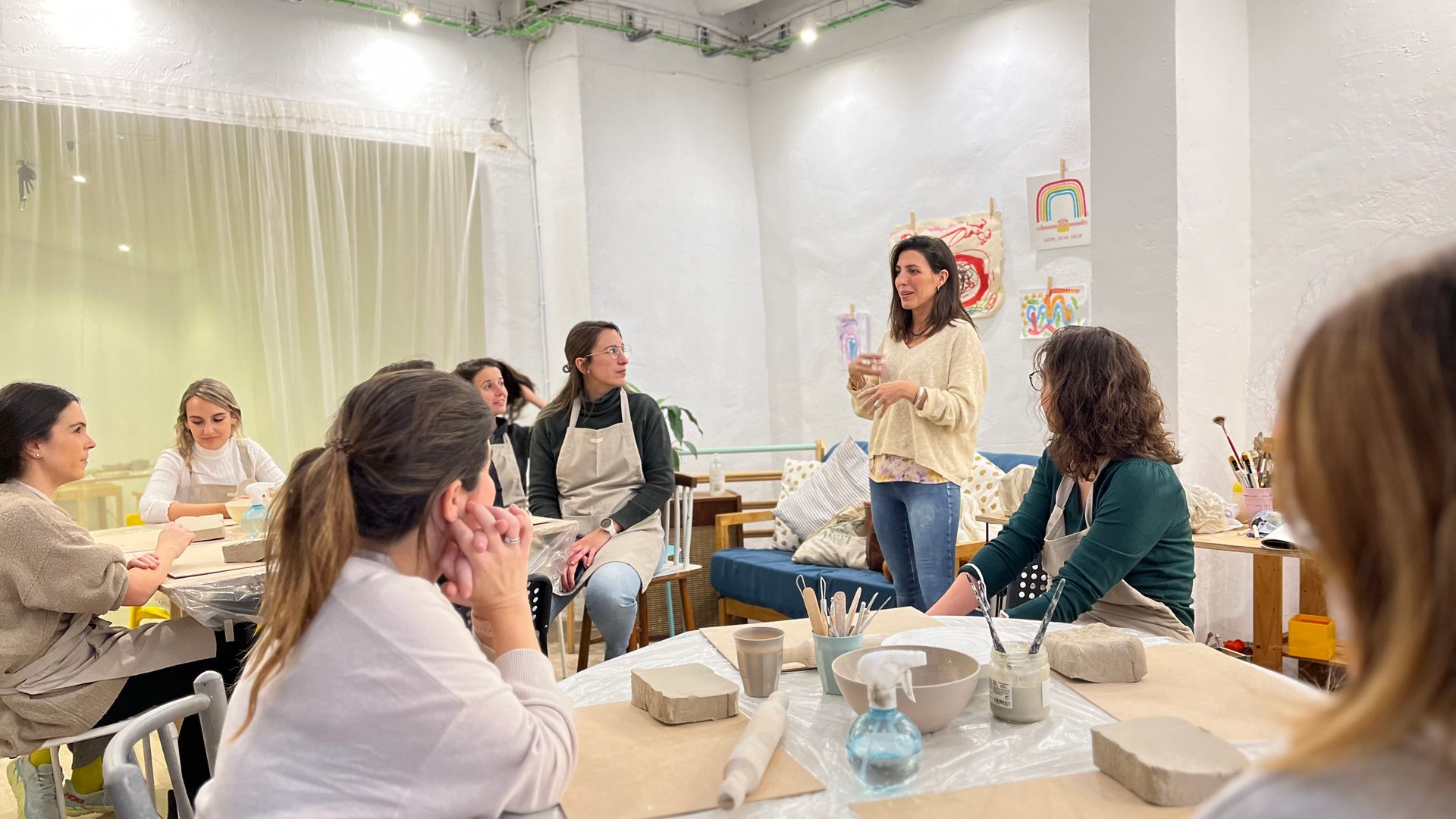 Cicle l’Atelier d’Artcava · 12 de d'abril 11:00 | Ceràmica de vermut: crea el teu set