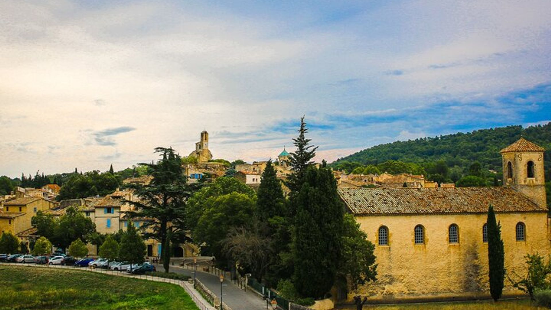 Les vins du Luberon, l'huile d'olive Château de Lourmarin & Bastide du Laval