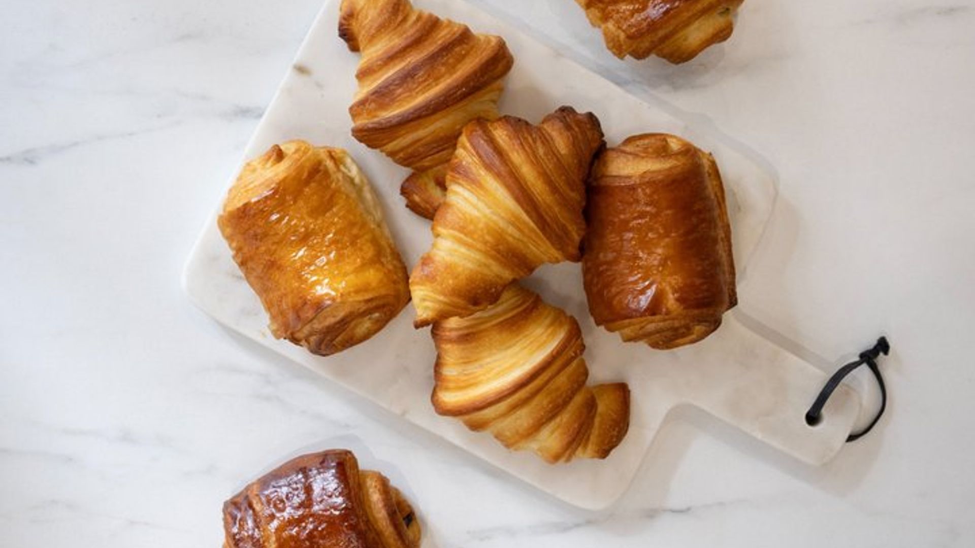Make French croissants like a chef