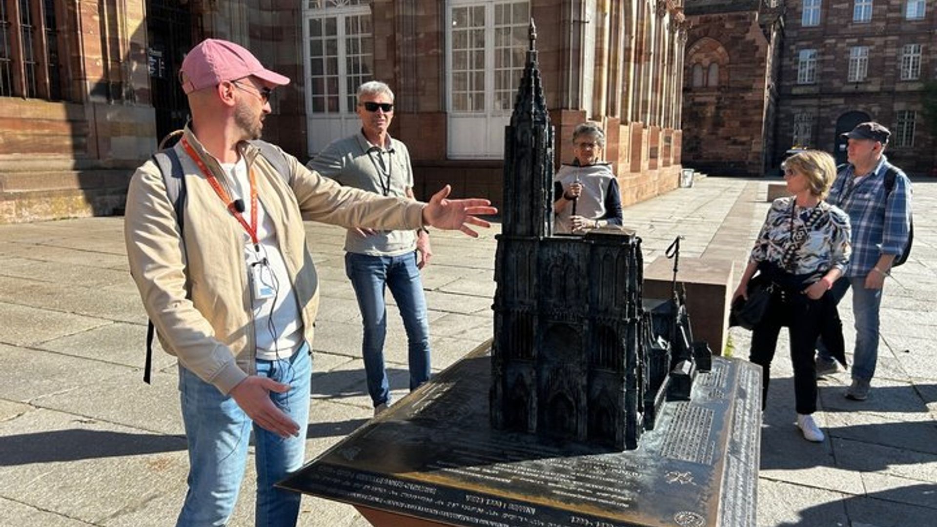 Visite guidée à pied en petit groupe de la Grande Île de Strasbourg : histoire