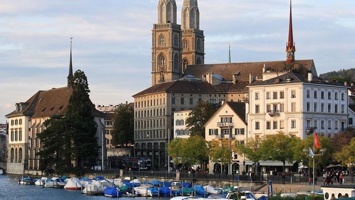 Zurich City Highlights Walking Tour with Cruise, Cable Car