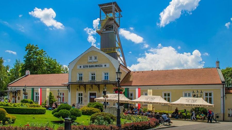 Wieliczka Salt Mine with pickup and private Transport