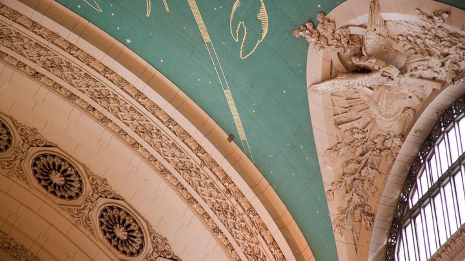 New York Secrets of Grand Central - Private Walking Tour image 3