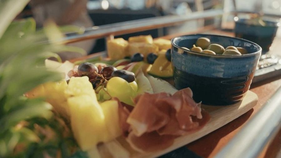 Palma Full or Half-Day Luxury Sailing Experience with Snacks