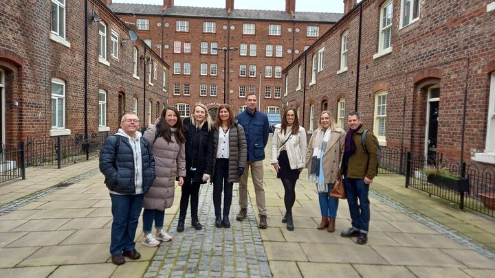 Manchester: Guided Lunchtime Food Tour
