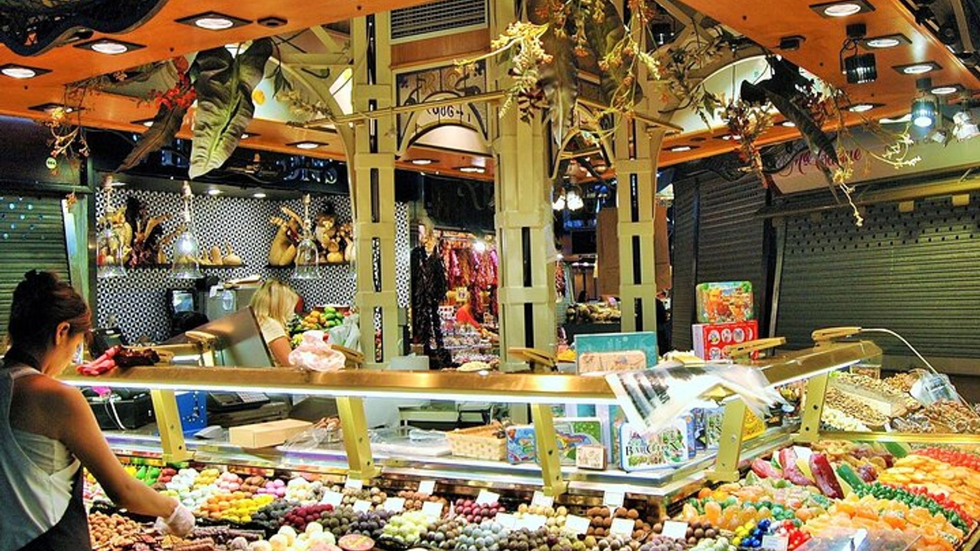 Barcelona: Boqueria Small-Group Tour and Paella Cooking Class