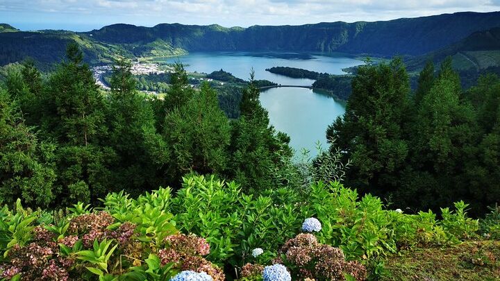 Guided Electric Mountain Bike in Sete Cidades