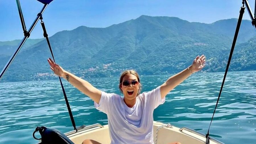 1 Hour Boat Rental Without License 40cv Engine on Lake Como