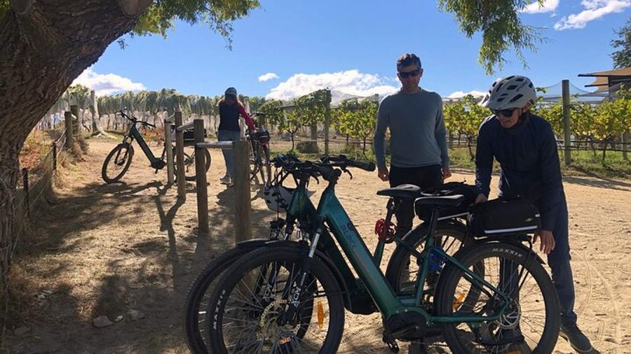 ebike tour lake Hawea river track to Wanaka