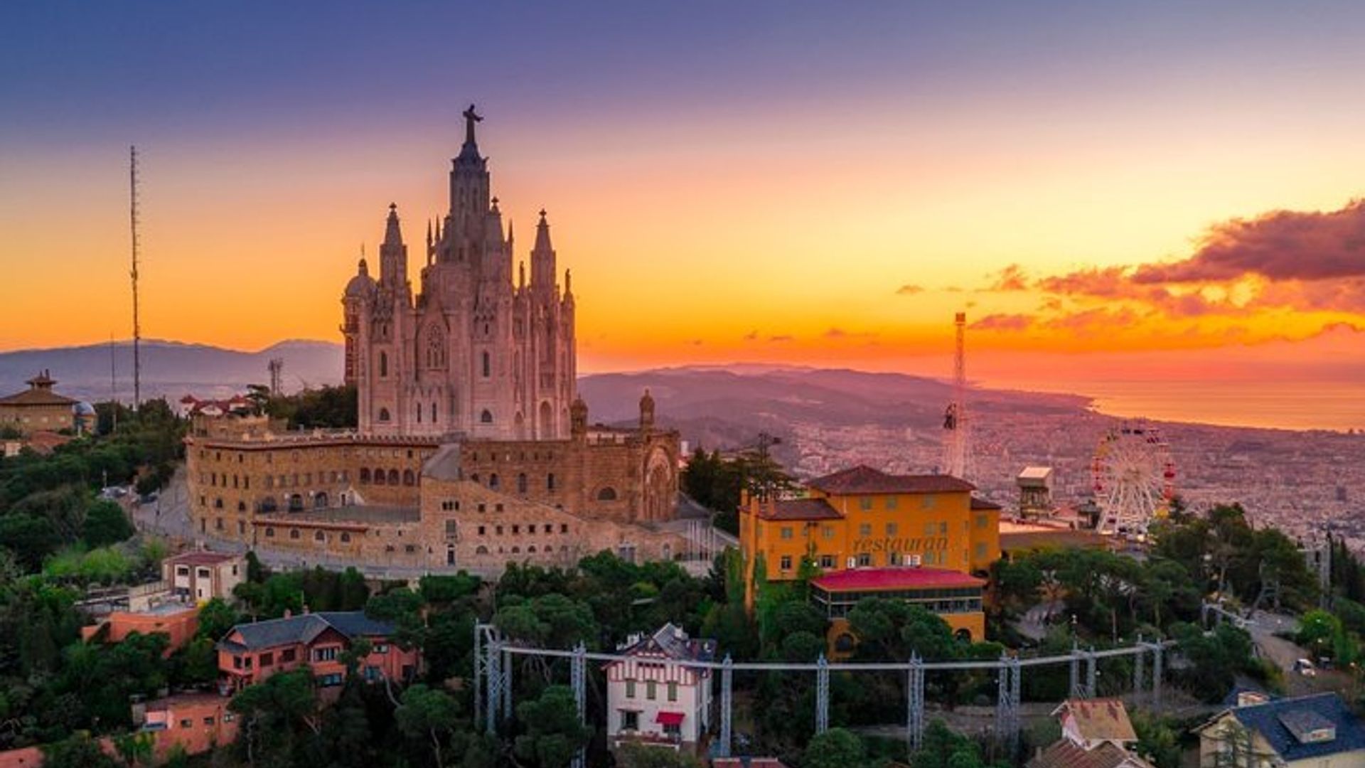 Private tour of Offbeat Barcelona with a local
