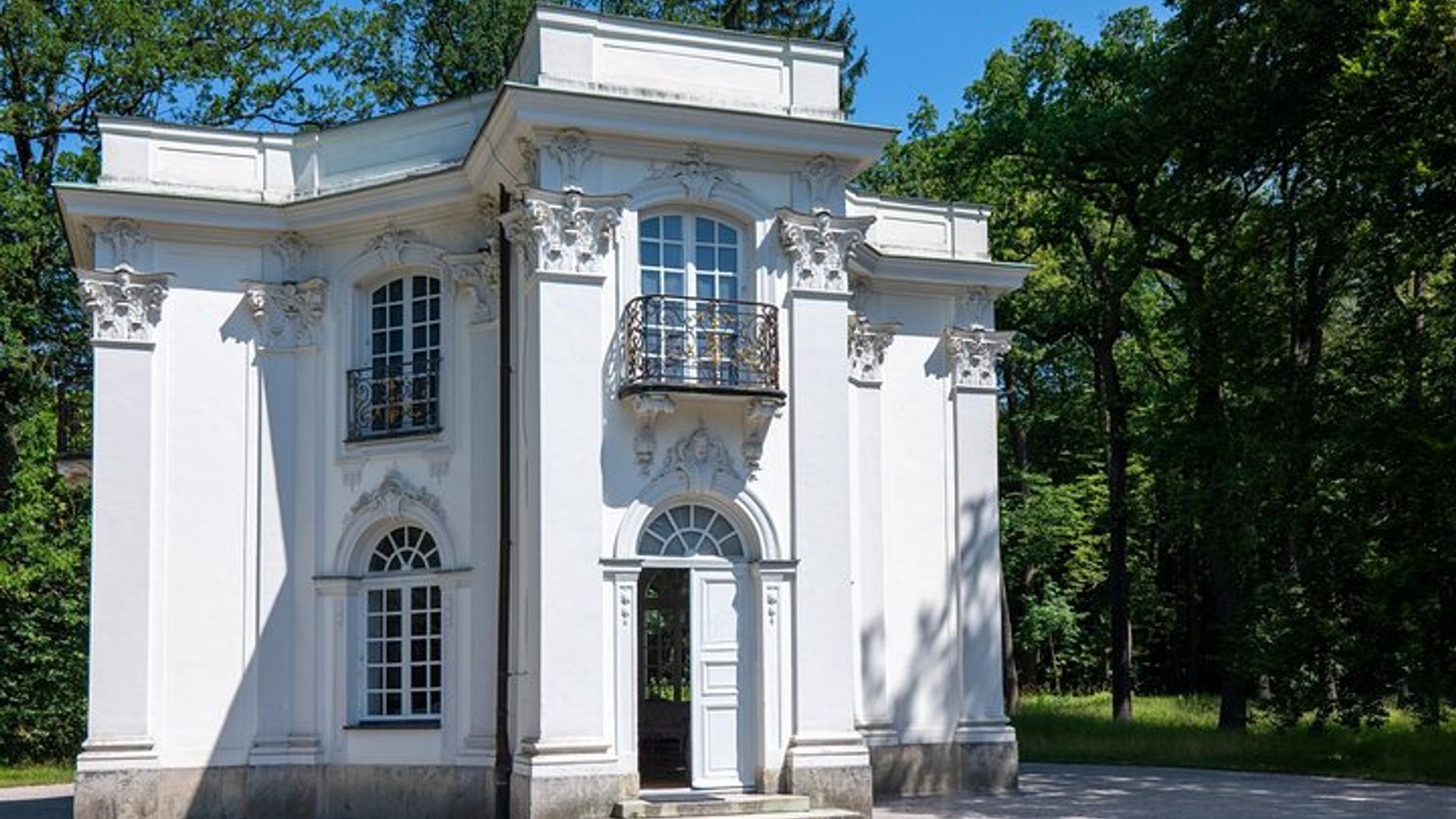 Skip-The-Line: Nymphenburg Palace Tickets And Tour