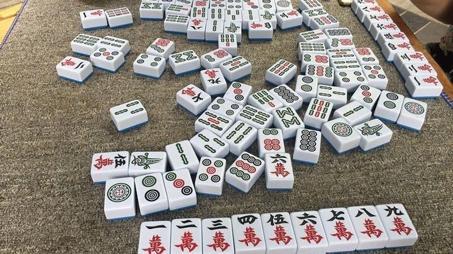 Half-day Private Mahjong course in Local Tea House