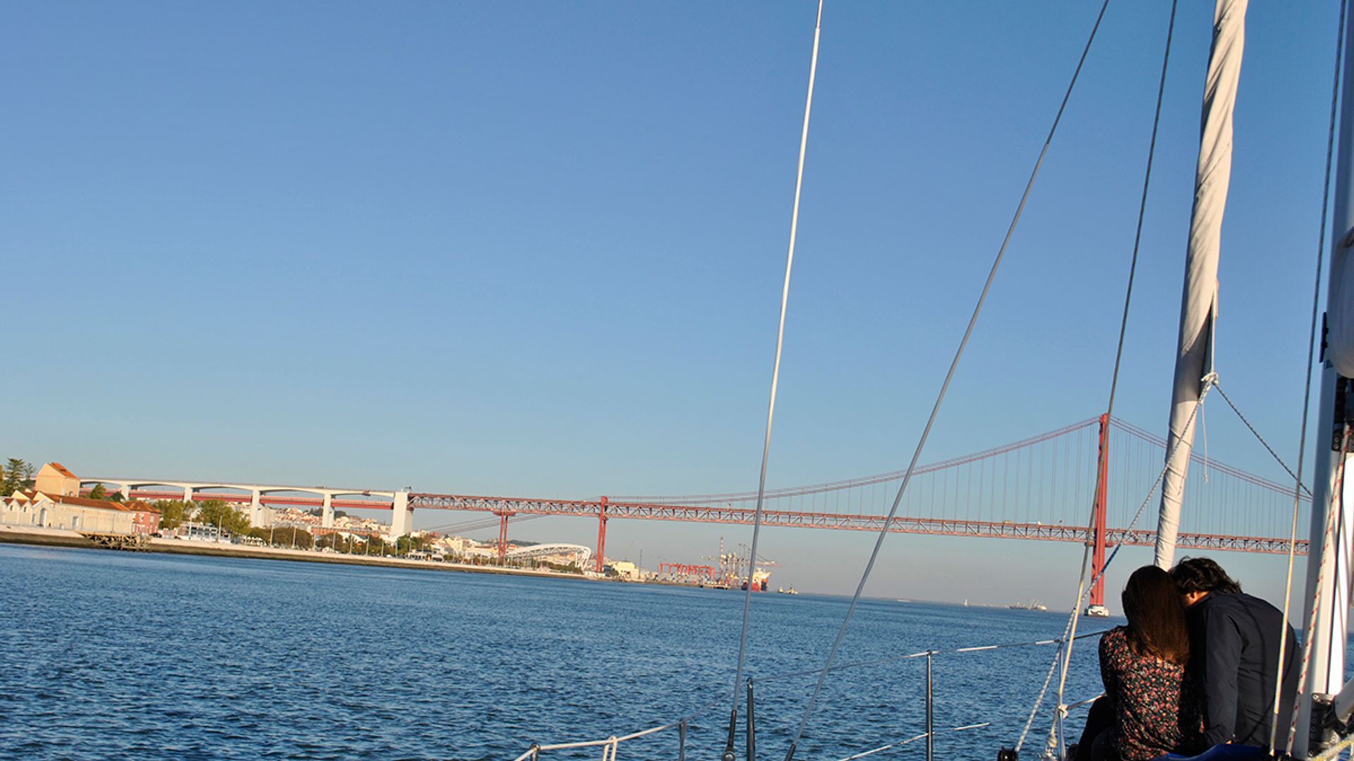 Lisbon Romantic Private 2h Sunset Cruise with sparkling wine