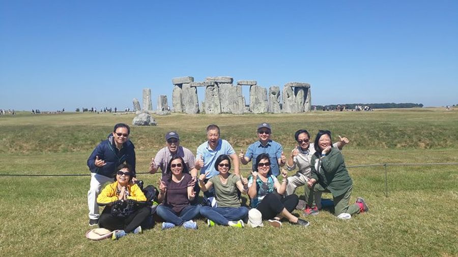 Salisbury and Stonehenge Day Tour from Southampton