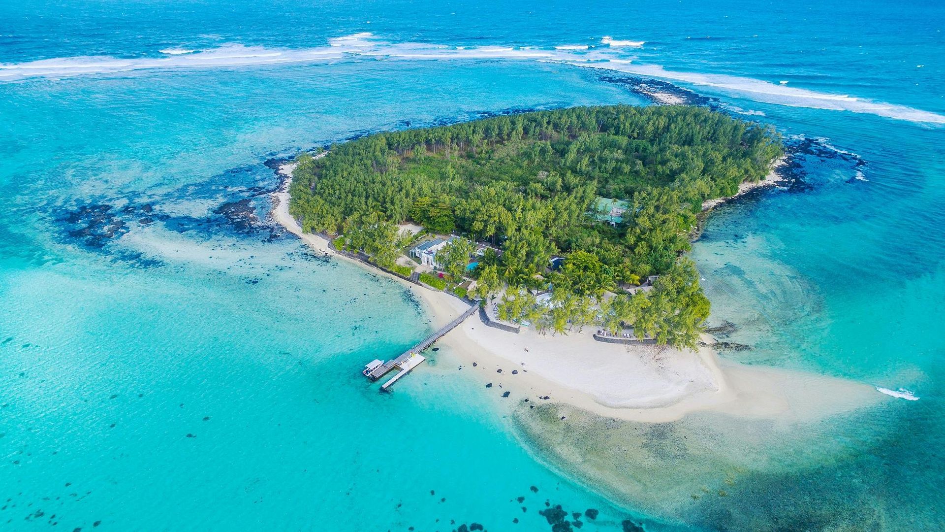Île aux Aigrettes and Île Des Deux Cocos Island day-tour