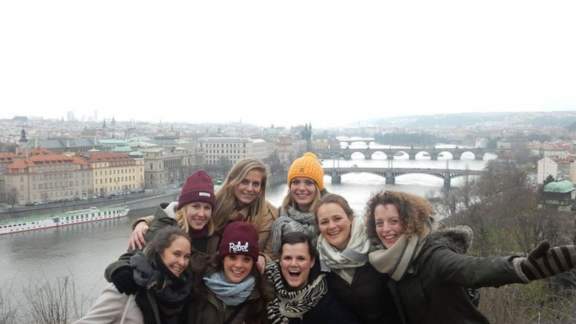 Tour Completo di Praga in Bicicletta di 3 Ore