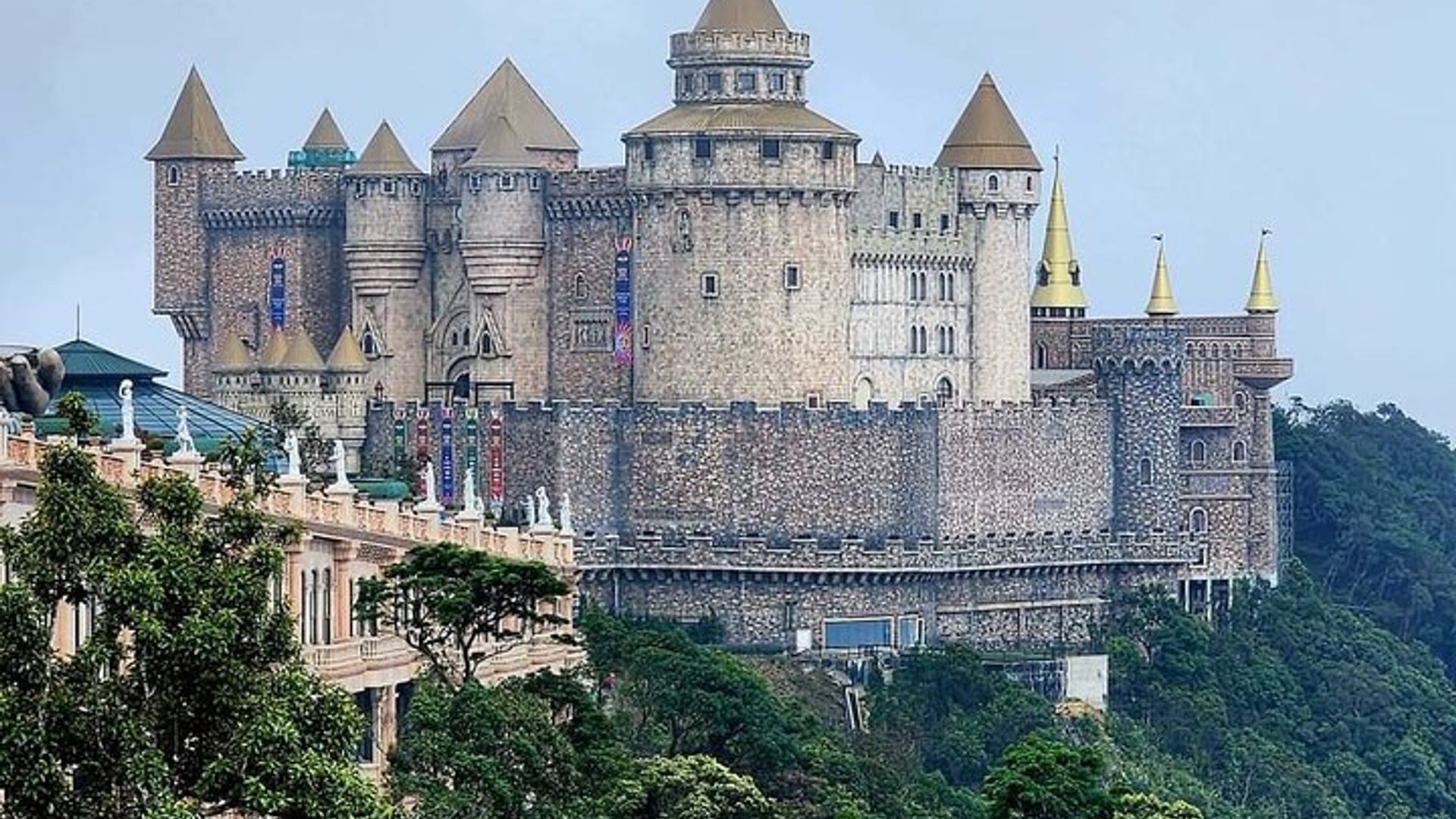 Voiture privée vers le Golden Bridge et retour depuis Hoi An/Da Nang