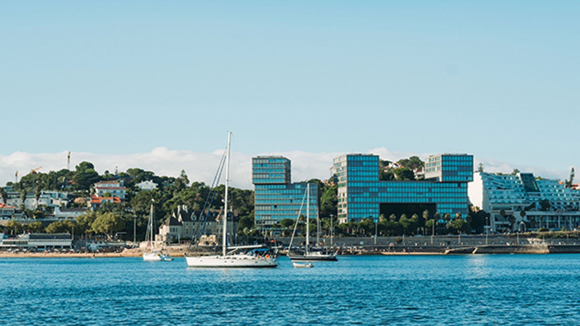 Cascais Luxury Romantic Private 2h Cruise with sparkling wine