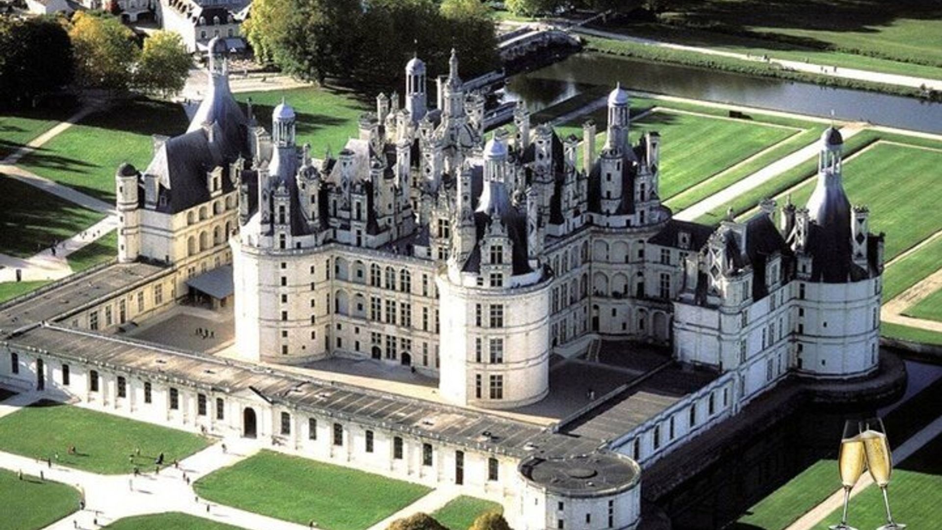 Loire Valley 3 Castles Private Tour From Paris