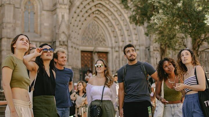 Barcelona Historical Walking Tour With a Local