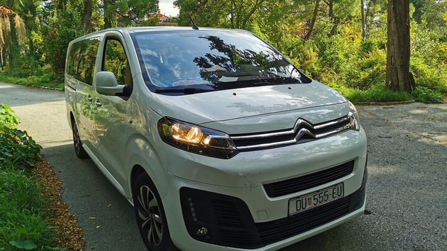 Private Transfer by 8 seats van from and to Dubrovnik Airport