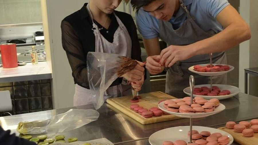 Paris: Macaron-Making Small-Group Hands-On Guided Baking Class