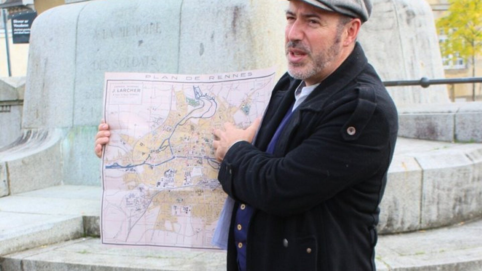 Unusual guided tour of Rennes immersed in 1944