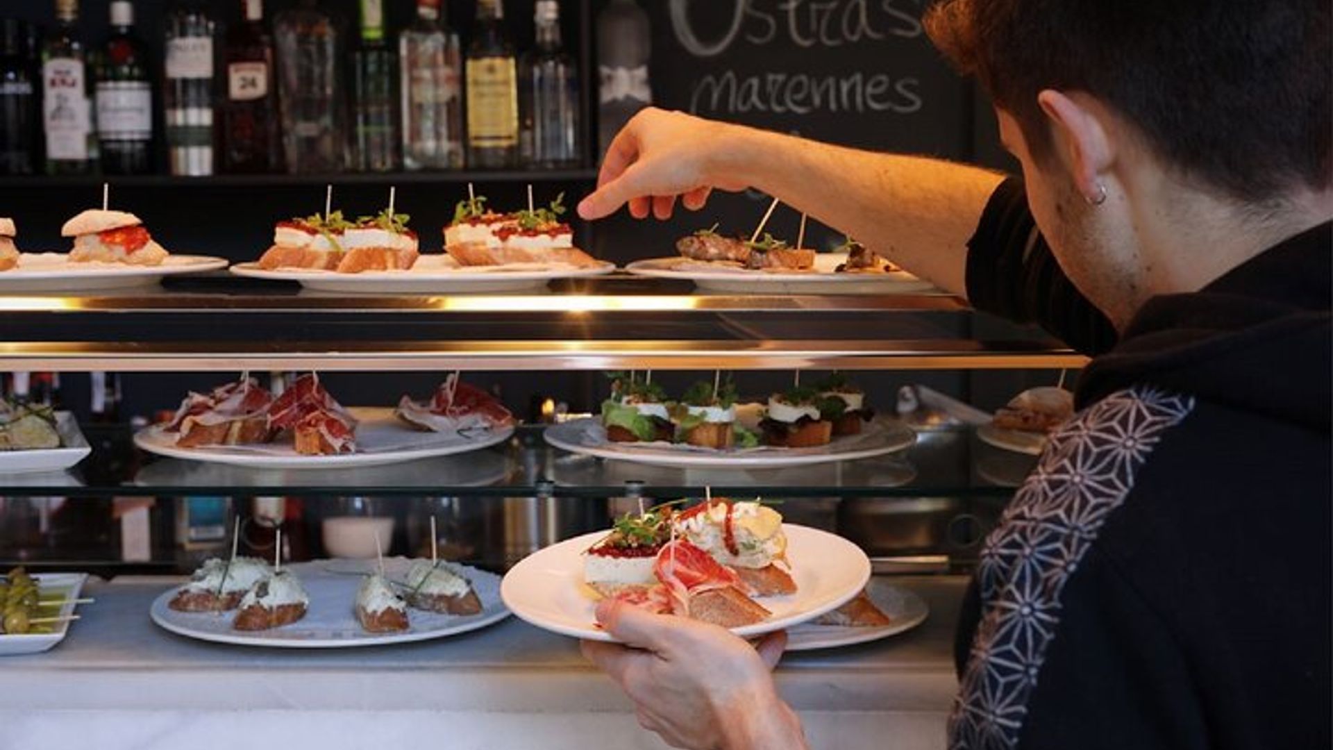 Barcelona Private Tapas and Wine Walking Tour