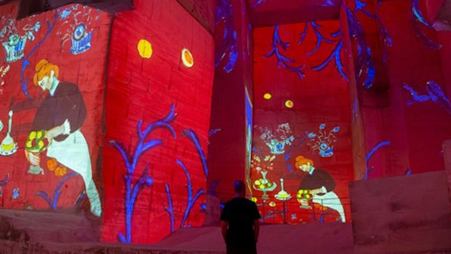 Carrières Des Lumières: Matisse & Frida Kahlo Exhibition