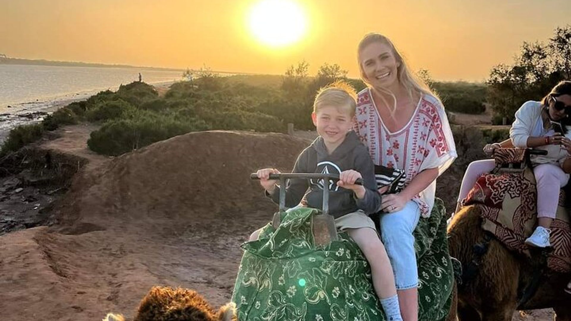 Balade à dos de chameau au coucher du soleil à Agadir avec dîner