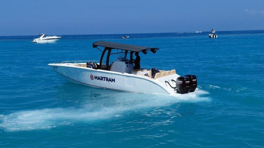 Boat rental for the Rosario Islands up to 15 people.