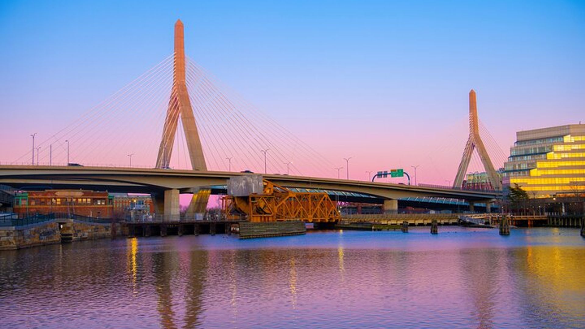 Boston Trolley Tour with Guide and Charles River Sunset image 3