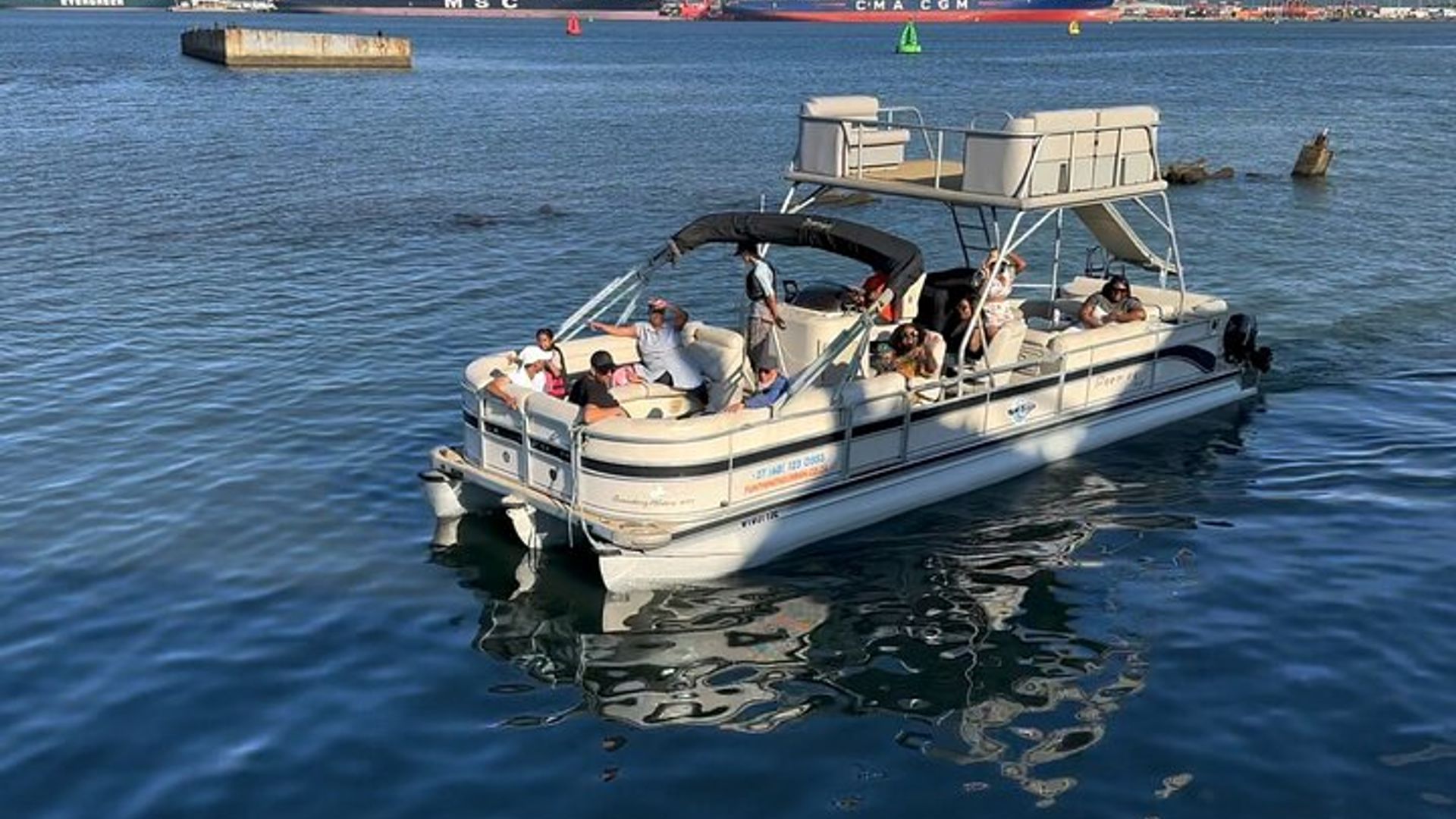 Luxury Harbour Ocean Boat Cruise
