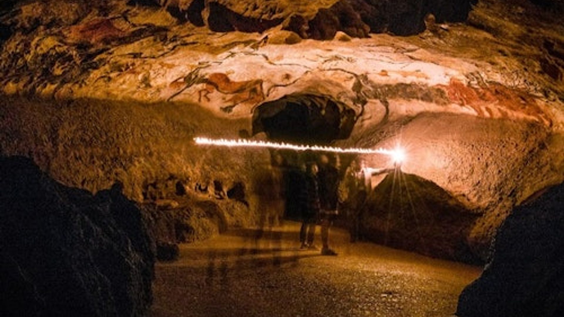 Lascaux II: Guided Tour