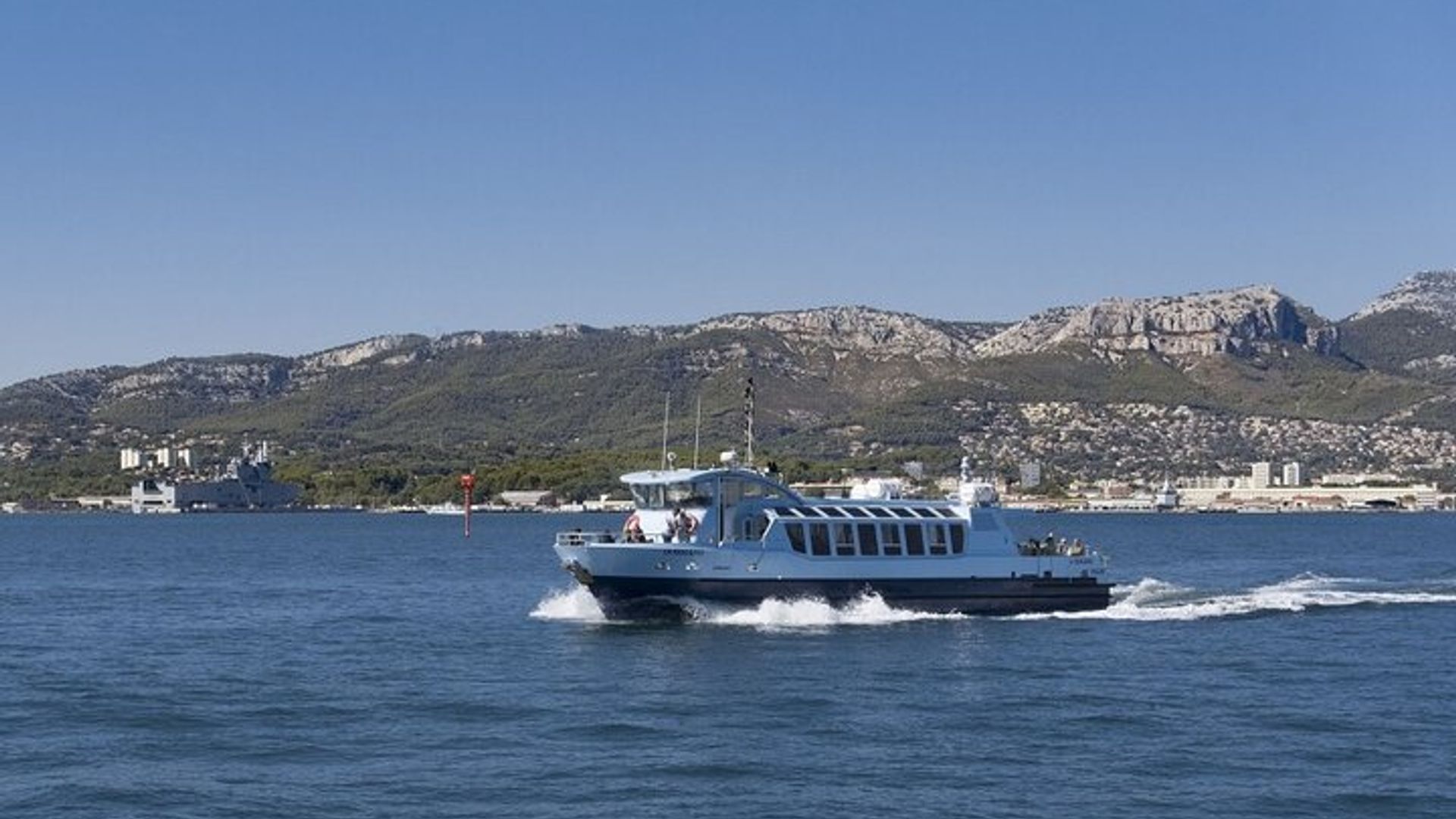 Boat to paradisiac island & electric bike tour from Sanary port