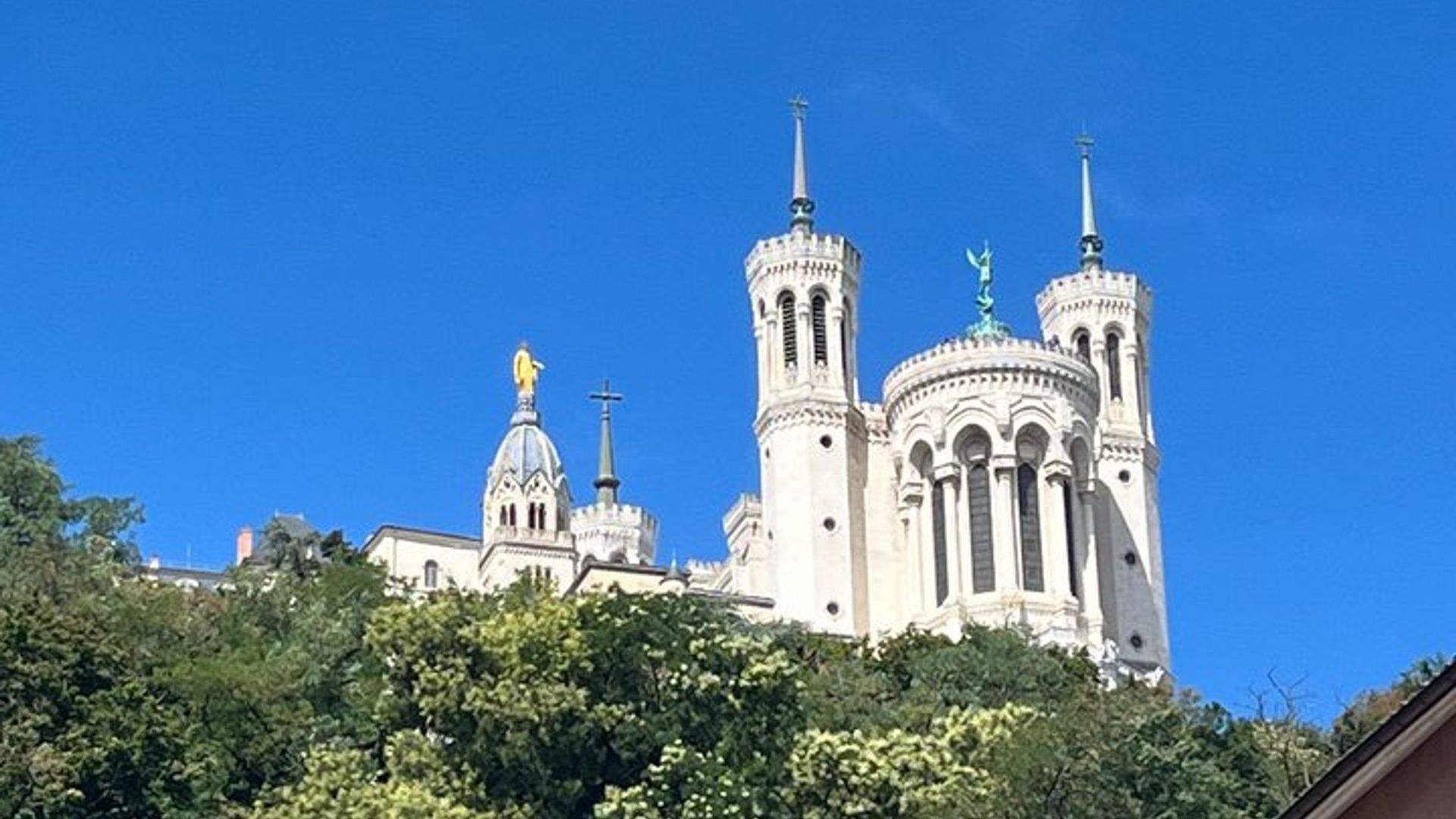 Lyon Historical Walking Tour (Japanese/English)