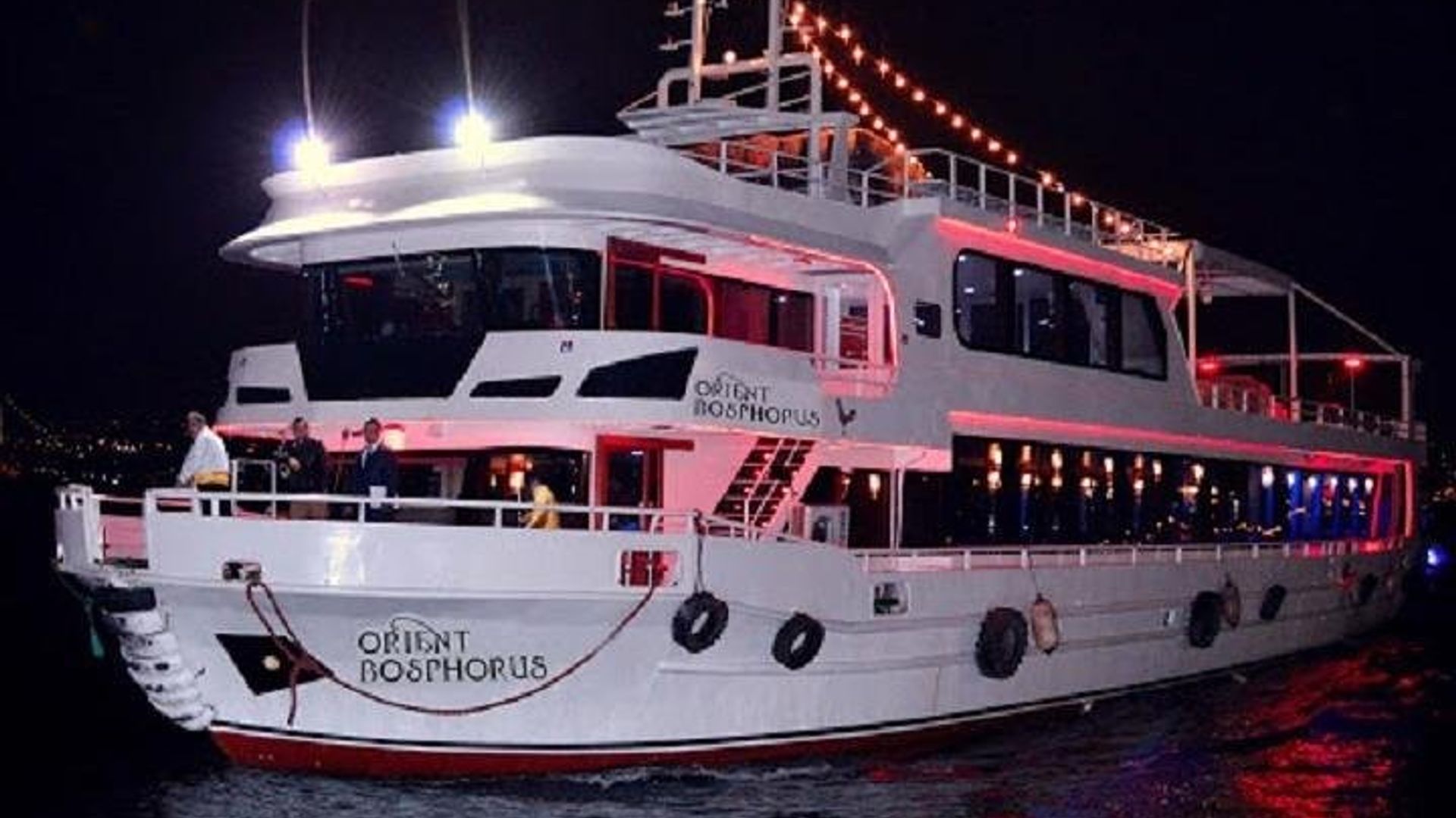 Istanbul Group Bosphorus Cruise with Dinner