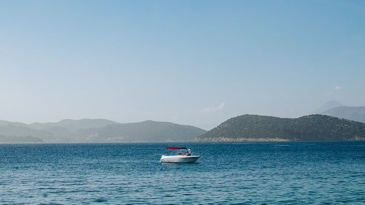 Private Speedboat Tour over Elaphiti Islands and Hidden Caves